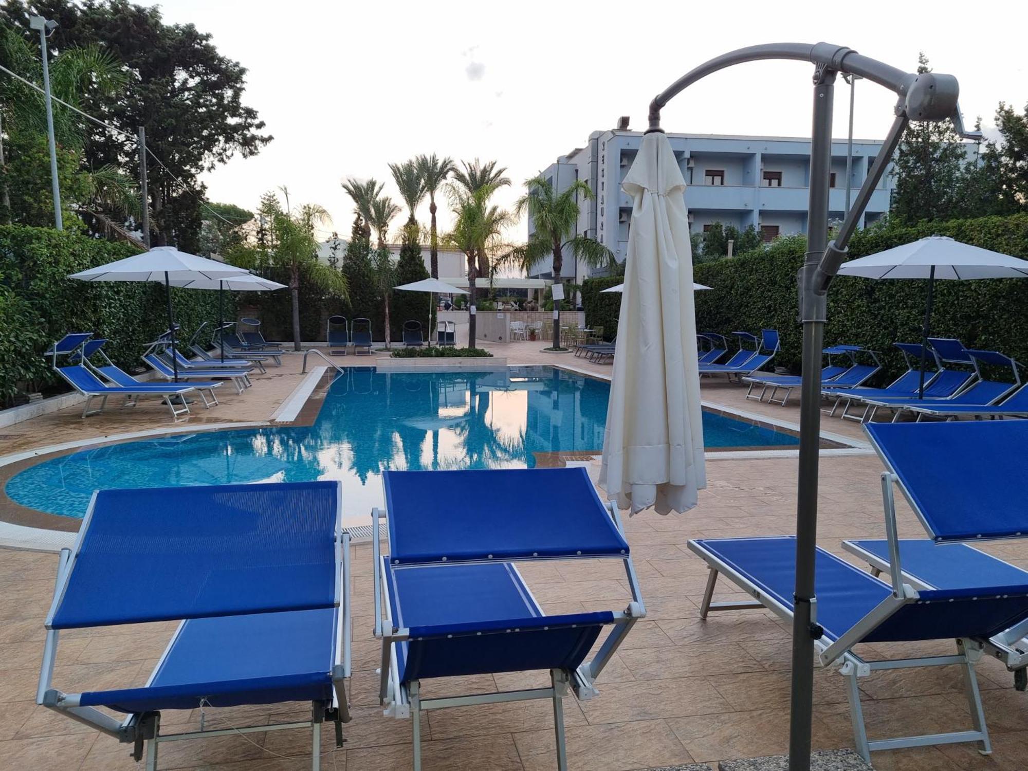 Hotel Costa Azul Балестрате Экстерьер фото