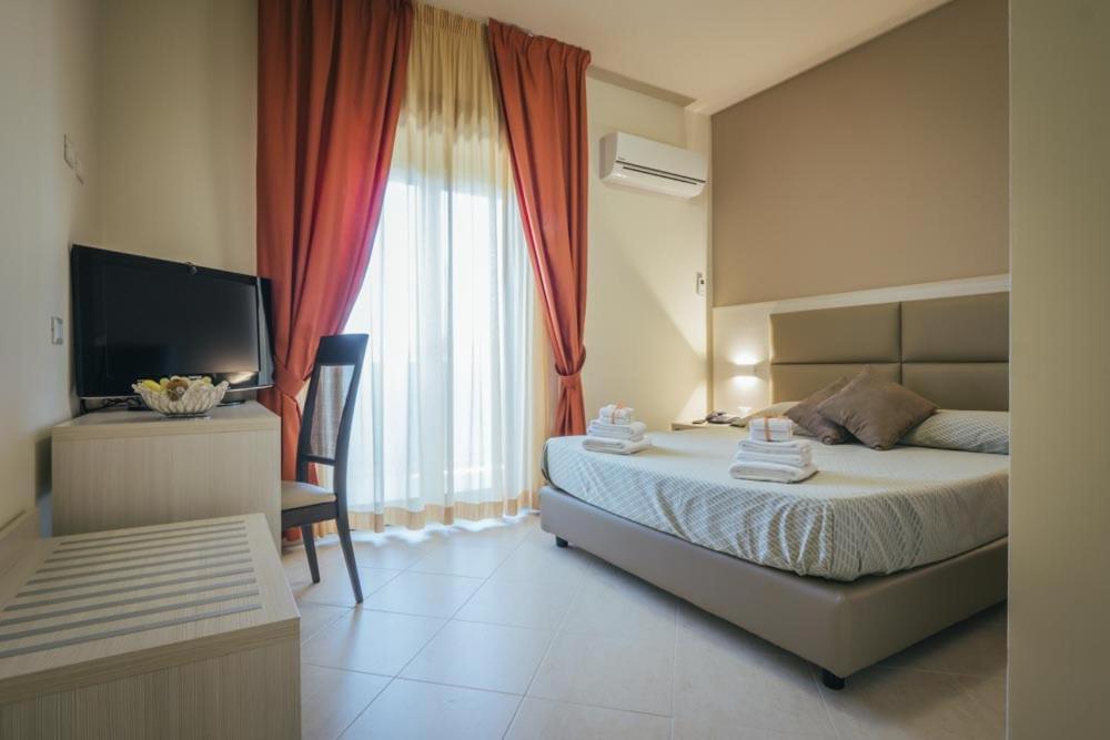 Hotel Costa Azul Балестрате Экстерьер фото