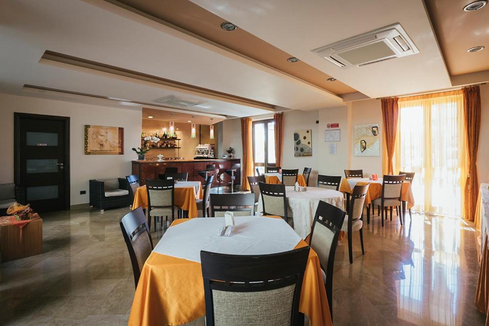 Hotel Costa Azul Балестрате Экстерьер фото