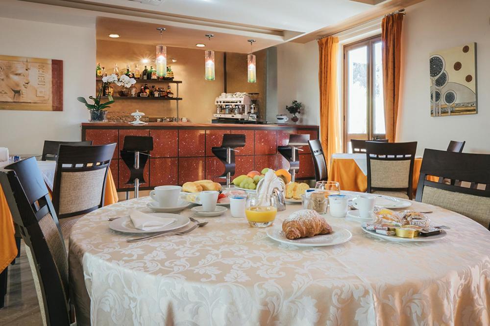 Hotel Costa Azul Балестрате Экстерьер фото