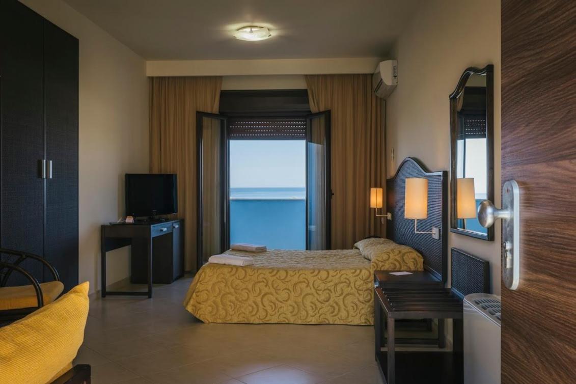 Hotel Costa Azul Балестрате Экстерьер фото